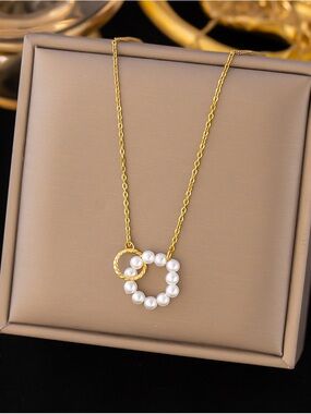 Gold Pearl Circle Pendant Necklace - Women Jewelry
